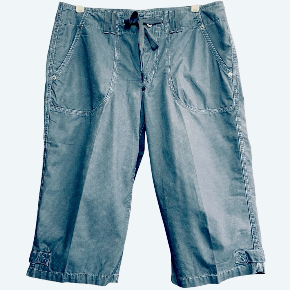 Gloria Vanderbilt Blue Grey Capri Shorts Sz 8 Trekking Utility Snap Drawstring